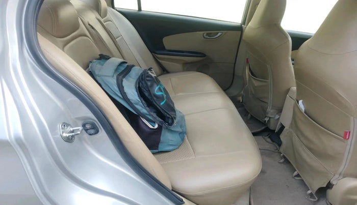2015 Honda Amaze 1.2L I-VTEC VX, Petrol, Manual, 1,10,379 km, interior