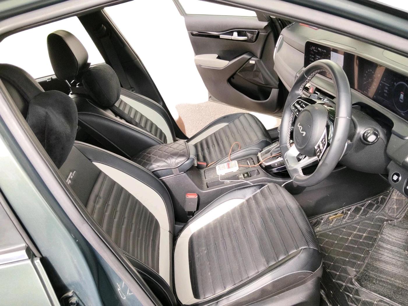 2023 KIA SELTOS  GTX Plus 1.5 Turbo Petrol DCT, Petrol, Automatic, 14,868 km, interior