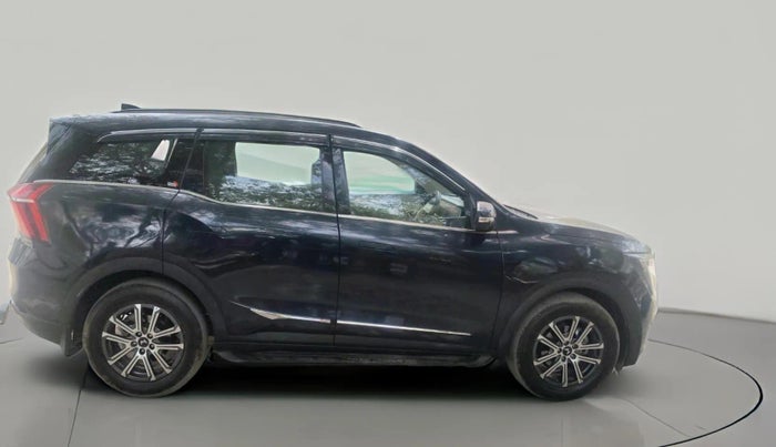 2025 Mahindra XUV700 AX 7 P AT 7 STR, Petrol, Automatic, 6,769 km, exterior