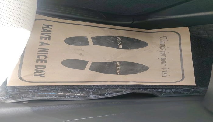 2025 Mahindra XUV700 AX 7 P AT 7 STR, Petrol, Automatic, 6,769 km, interior