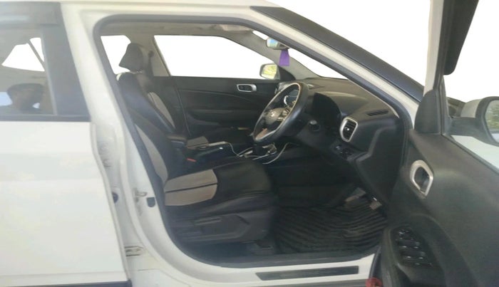 2019 Hyundai VENUE SX 1.0 (O) TURBO, Petrol, Manual, 64,558 km, interior