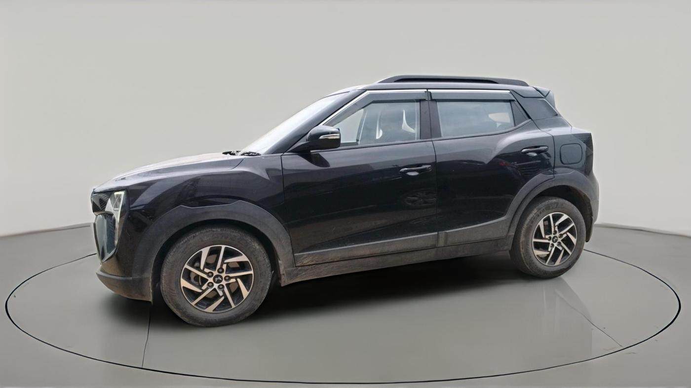 2024 Mahindra XUV 3XO AX5 1.5 Turbo Diesel Autoshift Plus, Diesel, Automatic, 57,077 km, exterior