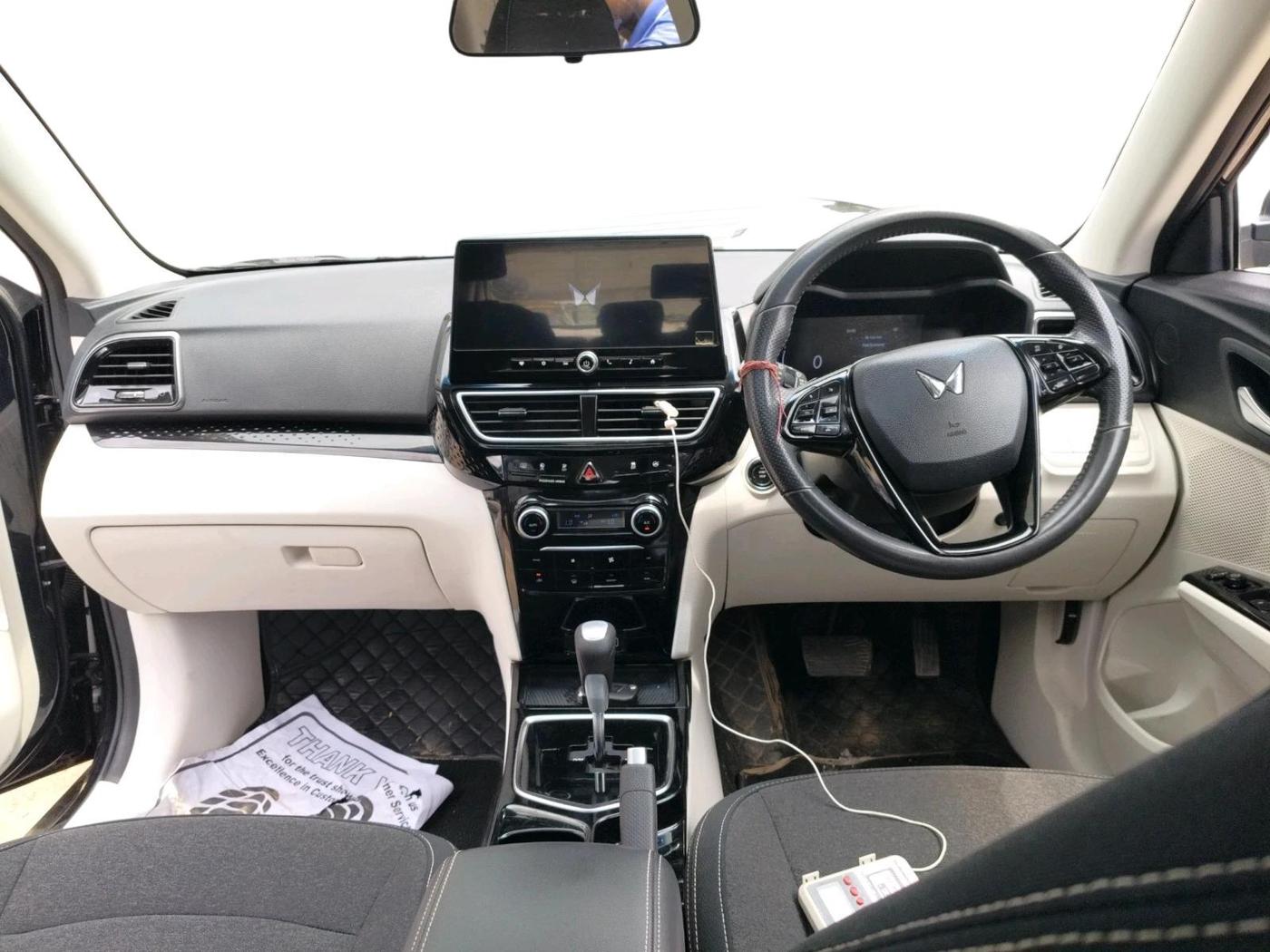 2024 Mahindra XUV 3XO AX5 1.5 Turbo Diesel Autoshift Plus, Diesel, Automatic, 57,077 km, interior
