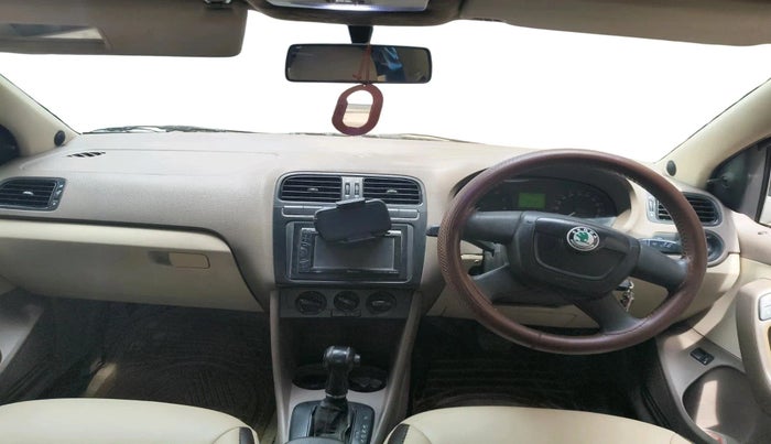 2012 Skoda Rapid AMBITION 1.6 MPI AT, Petrol, Automatic, 1,23,149 km, interior