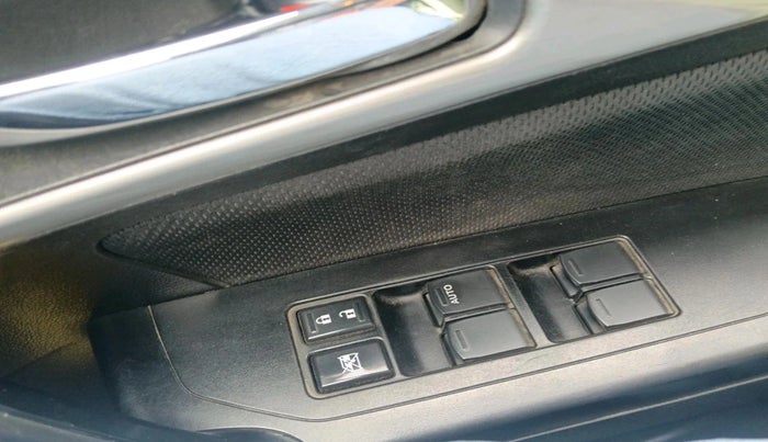 2018 Maruti Vitara Brezza ZDI, Diesel, Manual, 1,32,282 km, interior