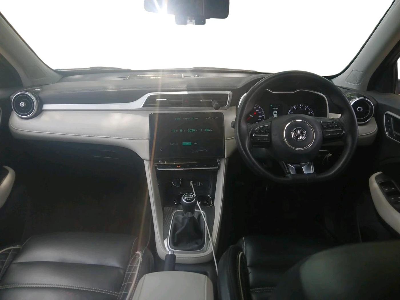 2022 MG ASTOR SUPER EX 1.5 MT, Petrol, Manual, 41,481 km, interior