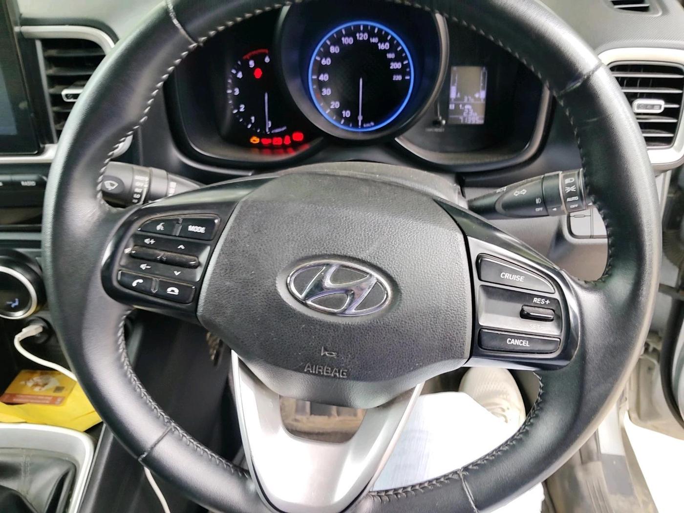 2019 Hyundai VENUE SX 1.4 CRDI, Diesel, Manual, 71,395 km, interior