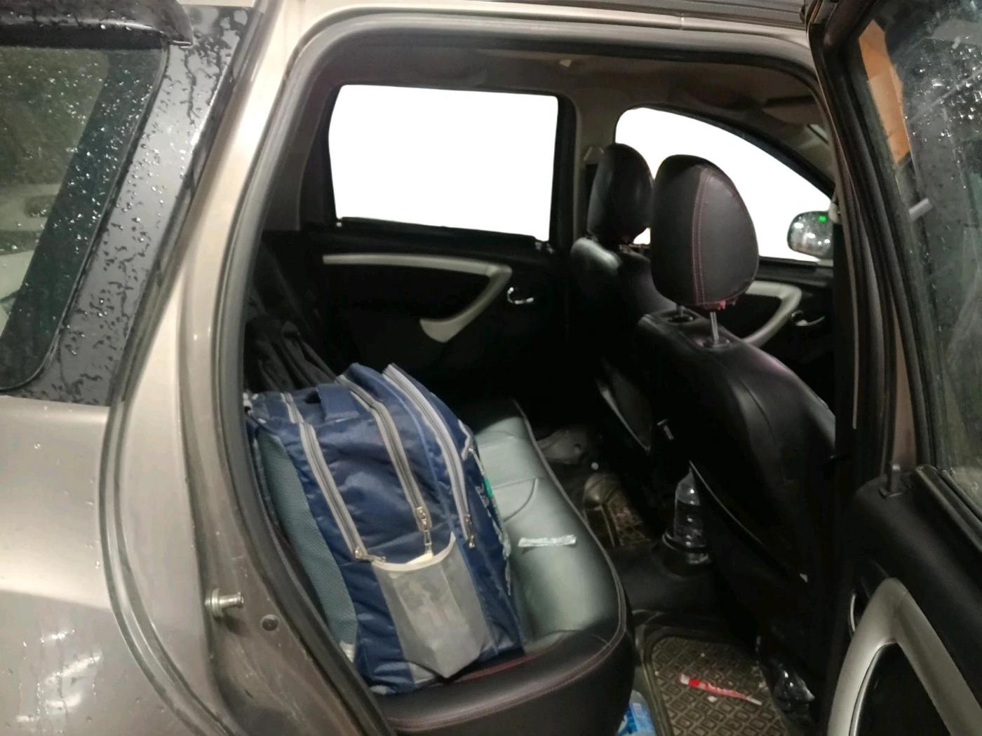 2017 Nissan Terrano XL (P), Petrol, Manual, 1,38,877 km, interior