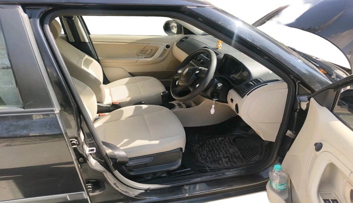 2011 Skoda Fabia ACTIVE 1.2 MPI, Petrol, Manual, 74,179 km, interior