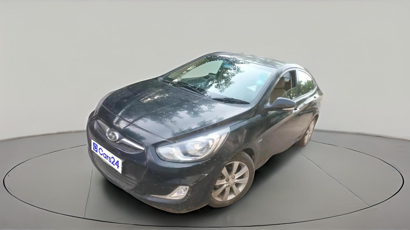 2011 Hyundai Verna FLUIDIC 1.6 VTVT SX, Petrol, Manual, 1,17,893 km, exterior