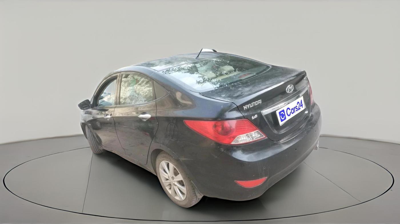 2011 Hyundai Verna FLUIDIC 1.6 VTVT SX, Petrol, Manual, 1,17,893 km, exterior