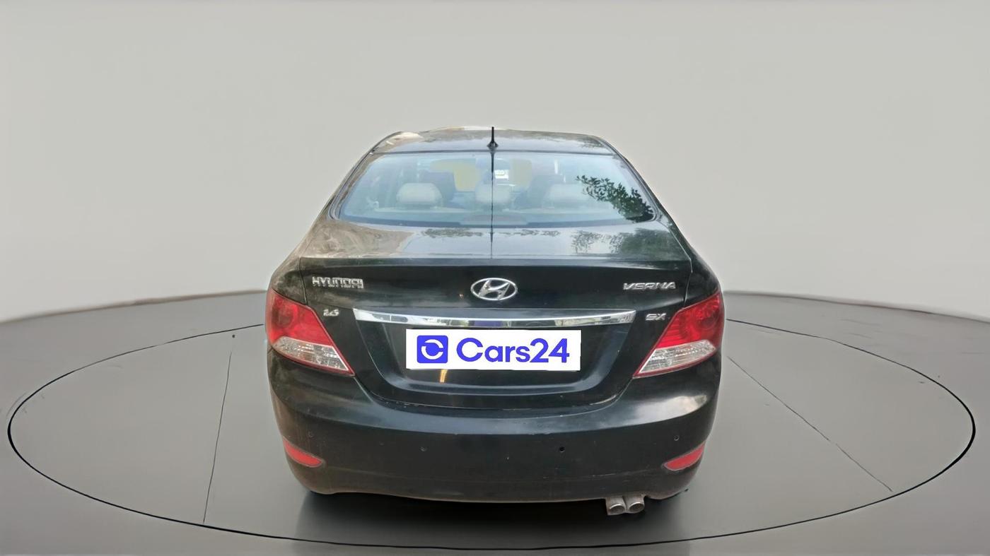 2011 Hyundai Verna FLUIDIC 1.6 VTVT SX, Petrol, Manual, 1,17,893 km, exterior