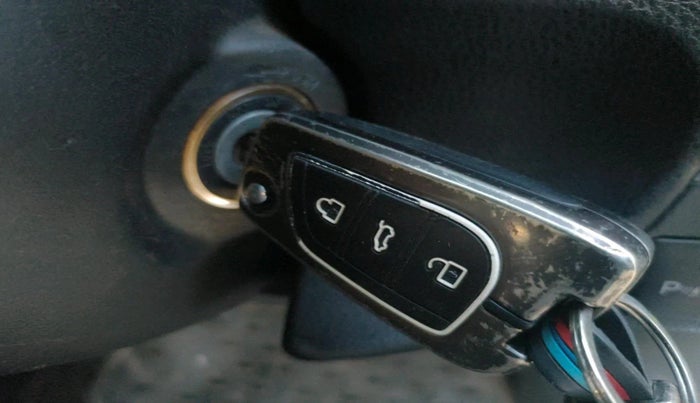 2014 Toyota Corolla Altis G PETROL, CNG, Manual, 97,269 km, interior