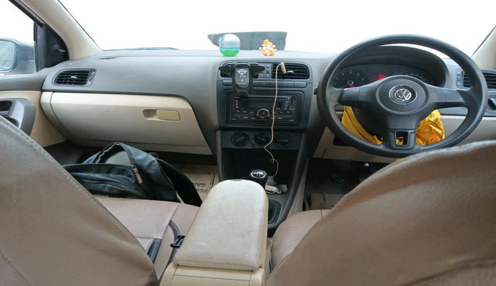 2011 Volkswagen Vento TRENDLINE 1.6, Petrol, Manual, 69,522 km, interior