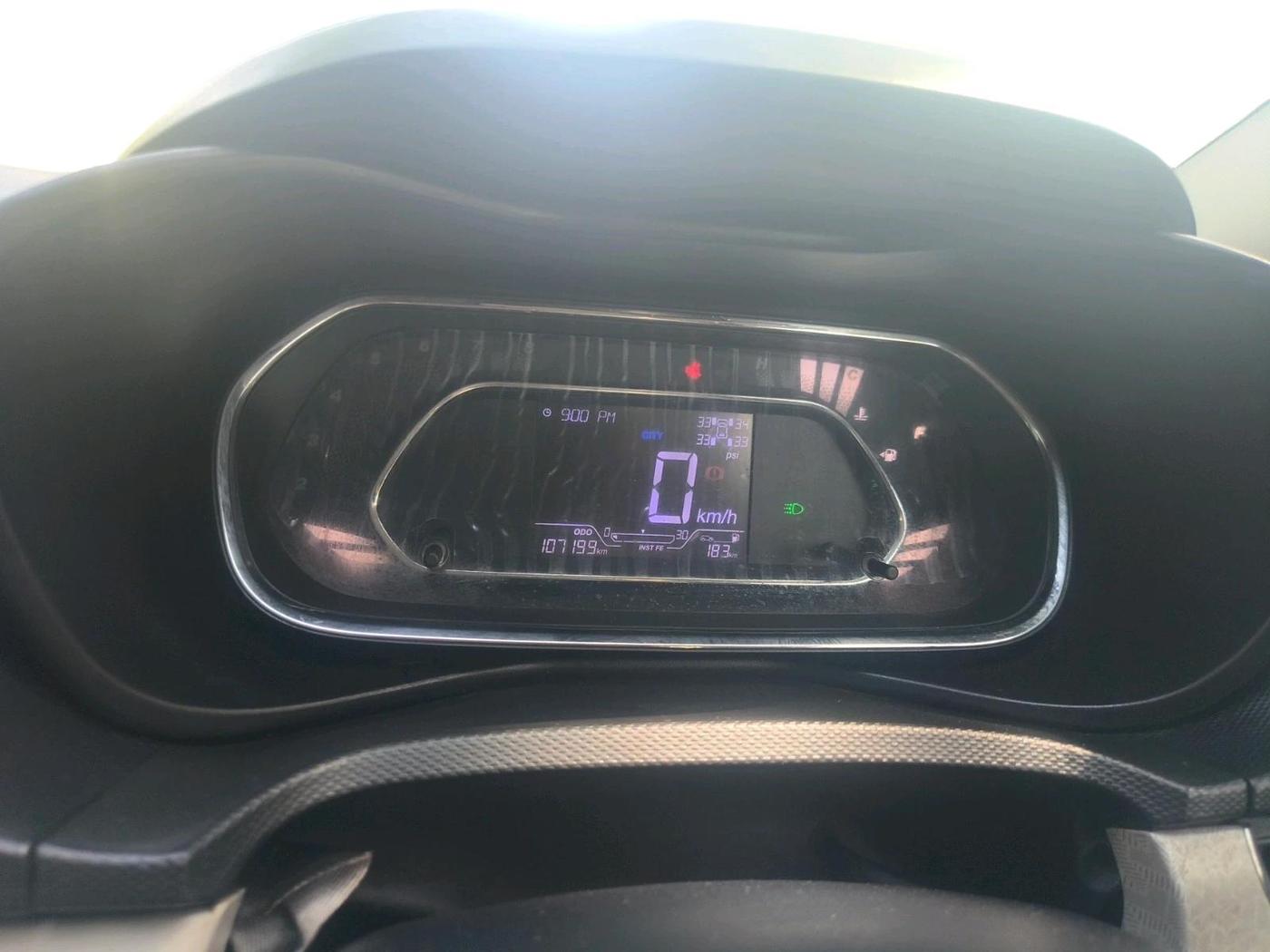 2022 Tata NEXON XZ PLUS (PREMIUM) PETROL, Petrol, Manual, 1,07,199 km, interior