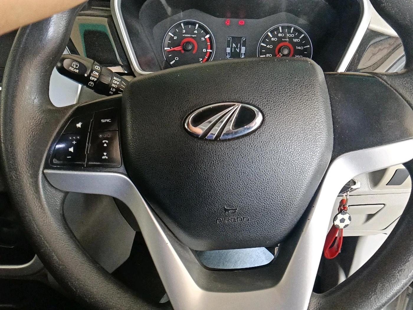 2016 Mahindra Kuv100 K8 6 STR, Petrol, Manual, 69,758 km, interior