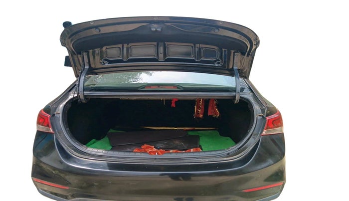 2019 Hyundai Verna 1.6 CRDI SX (O) AT, Diesel, Automatic, 1,21,614 km, exterior