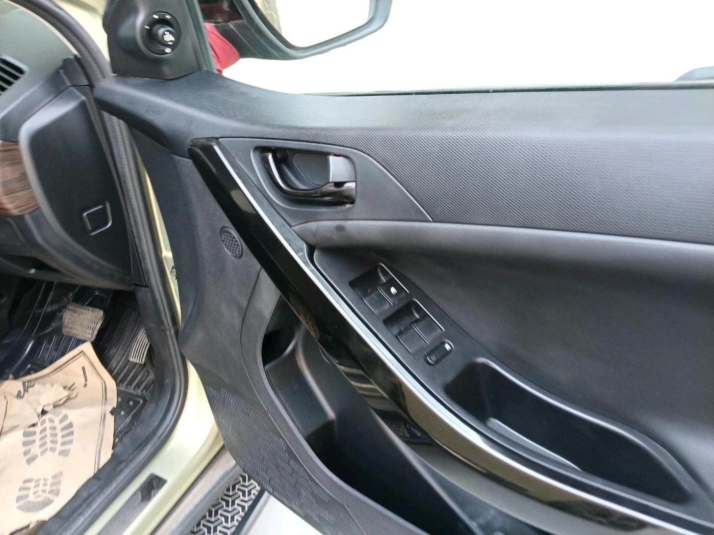 2023 Tata NEXON XZA PLUS LUX SUNROOF KAZIRANGA PETROL, Petrol, Automatic, 33,043 km, interior