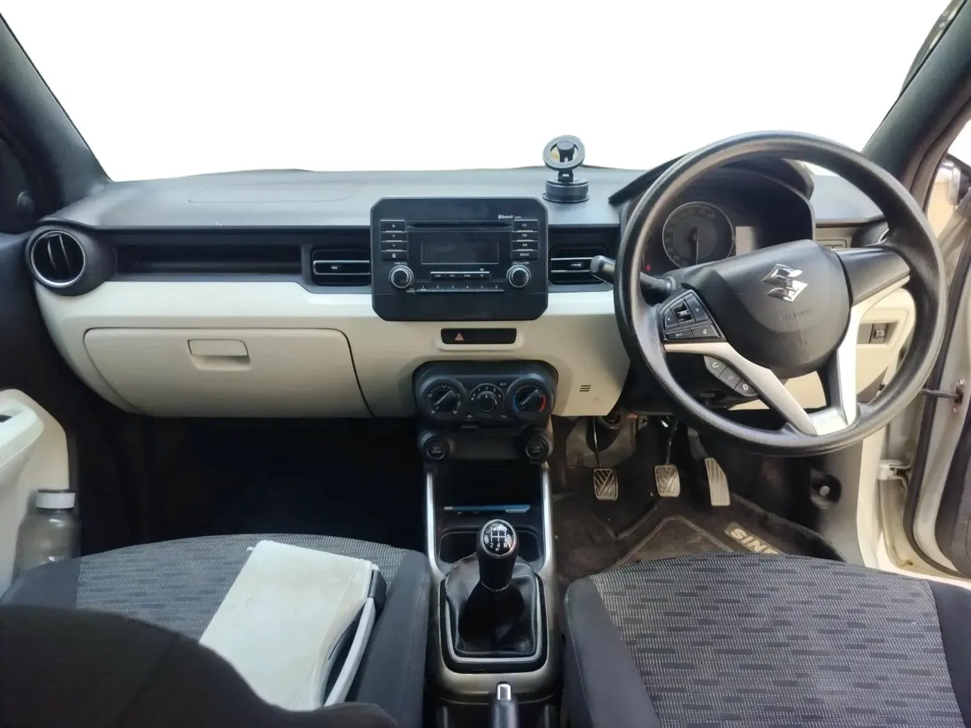 2019 Maruti IGNIS DELTA 1.2, Petrol, Manual, 92,613 km, interior