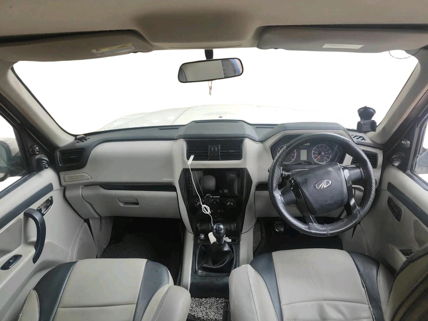 2020 Mahindra Scorpio S5, Diesel, Manual, 84,597 km, interior