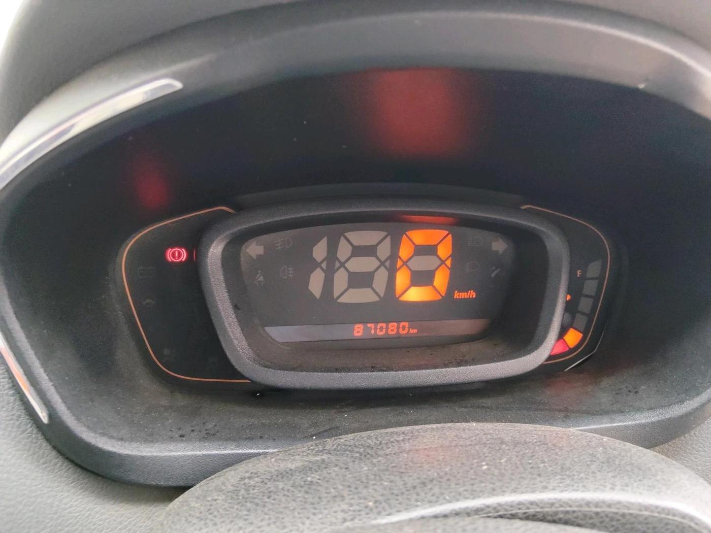 2018 Renault Kwid RXT 1.0, CNG, Manual, 87,080 km, interior