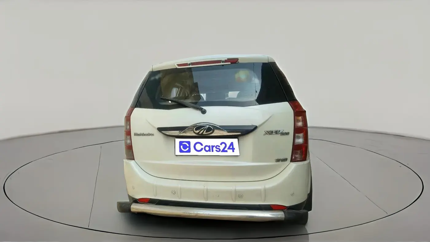 2017 Mahindra XUV500 W10, Diesel, Manual, 99,440 km, exterior