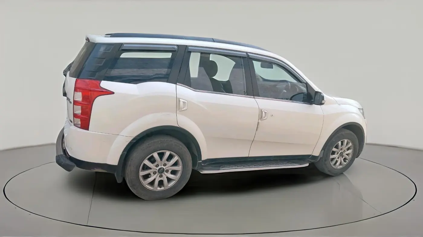 2017 Mahindra XUV500 W10, Diesel, Manual, 99,440 km, exterior
