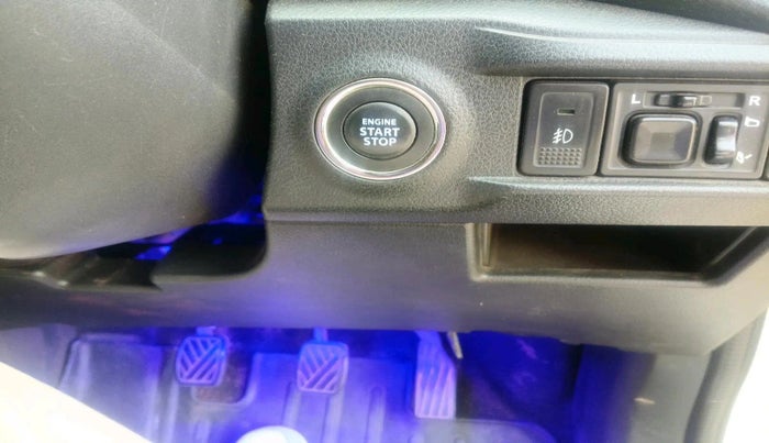 2020 Maruti Vitara Brezza ZXI, Petrol, Manual, 97,399 km, interior