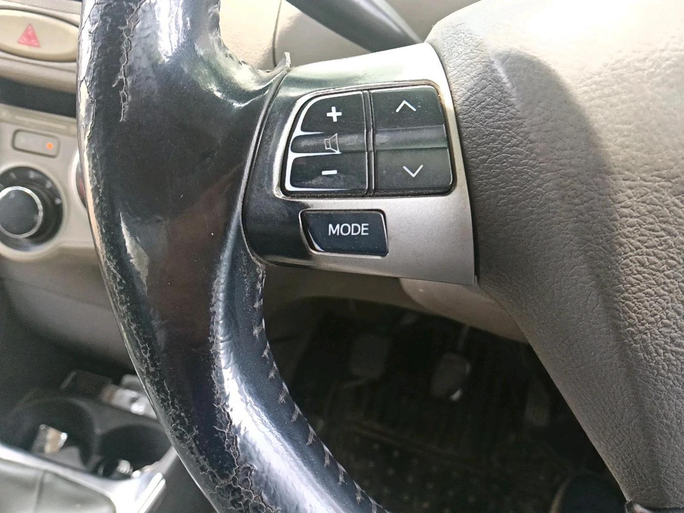 2015 Toyota Etios VX, Petrol, Manual, 2,57,203 km, interior