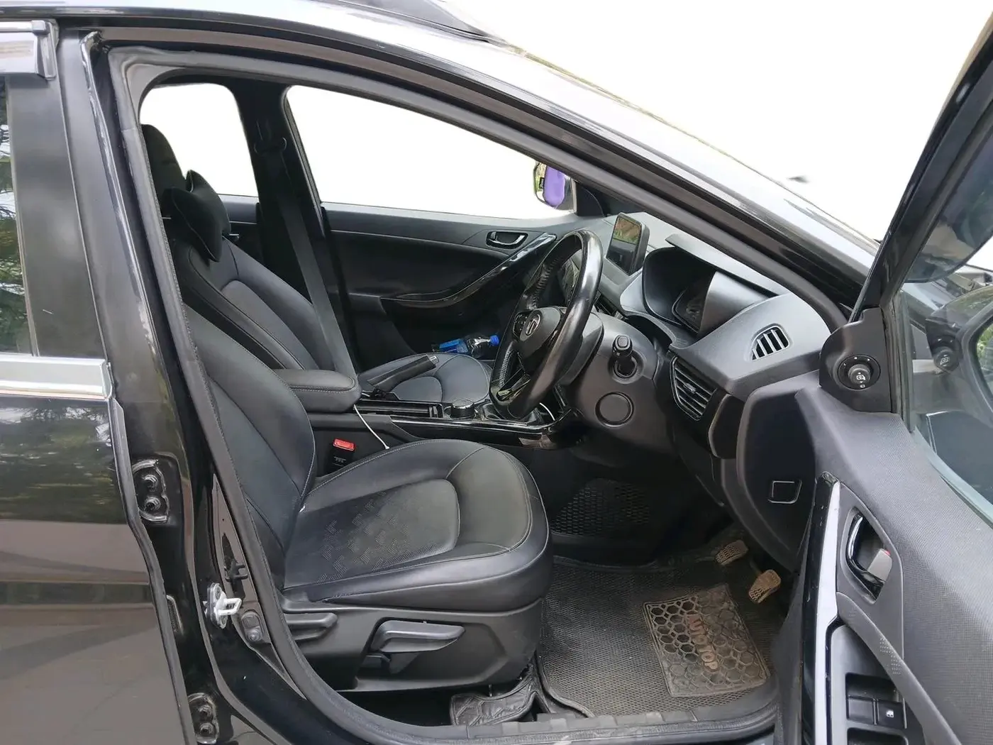 2022 Tata NEXON XZ PLUS (O) PETROL DARK EDITION, Petrol, Manual, 40,828 km, interior