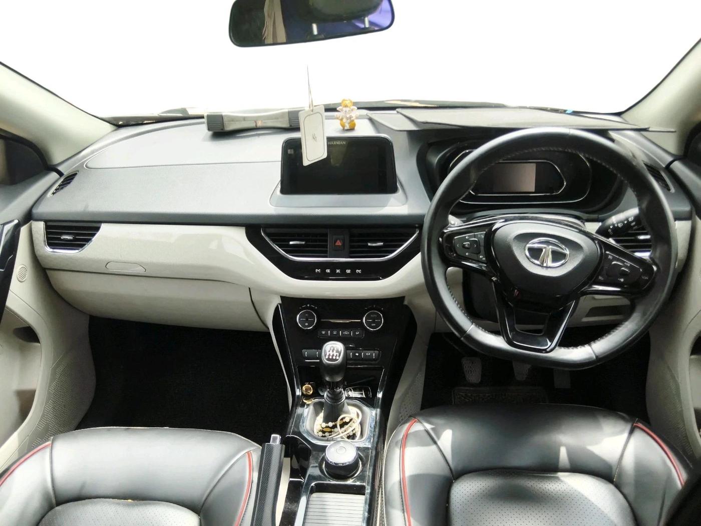 2023 Tata NEXON XZ PLUS PETROL SUNROOF, Petrol, Manual, 55,359 km, interior