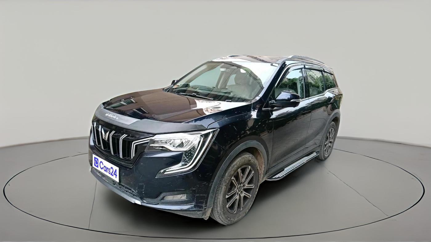 2022 Mahindra XUV700 AX 7 LUXURY P AT 7 STR, Petrol, Automatic, 31,493 km, exterior