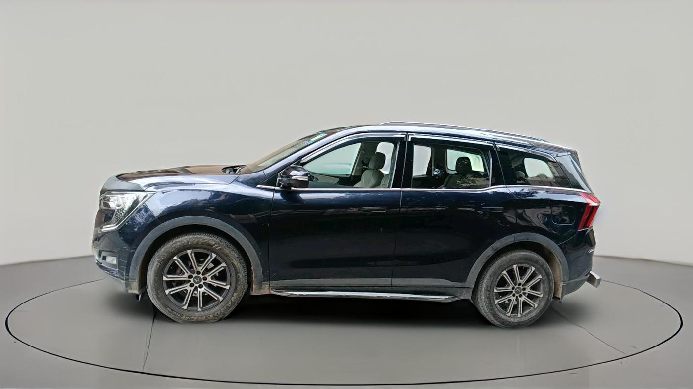 2022 Mahindra XUV700 AX 7 LUXURY P AT 7 STR, Petrol, Automatic, 31,493 km, exterior