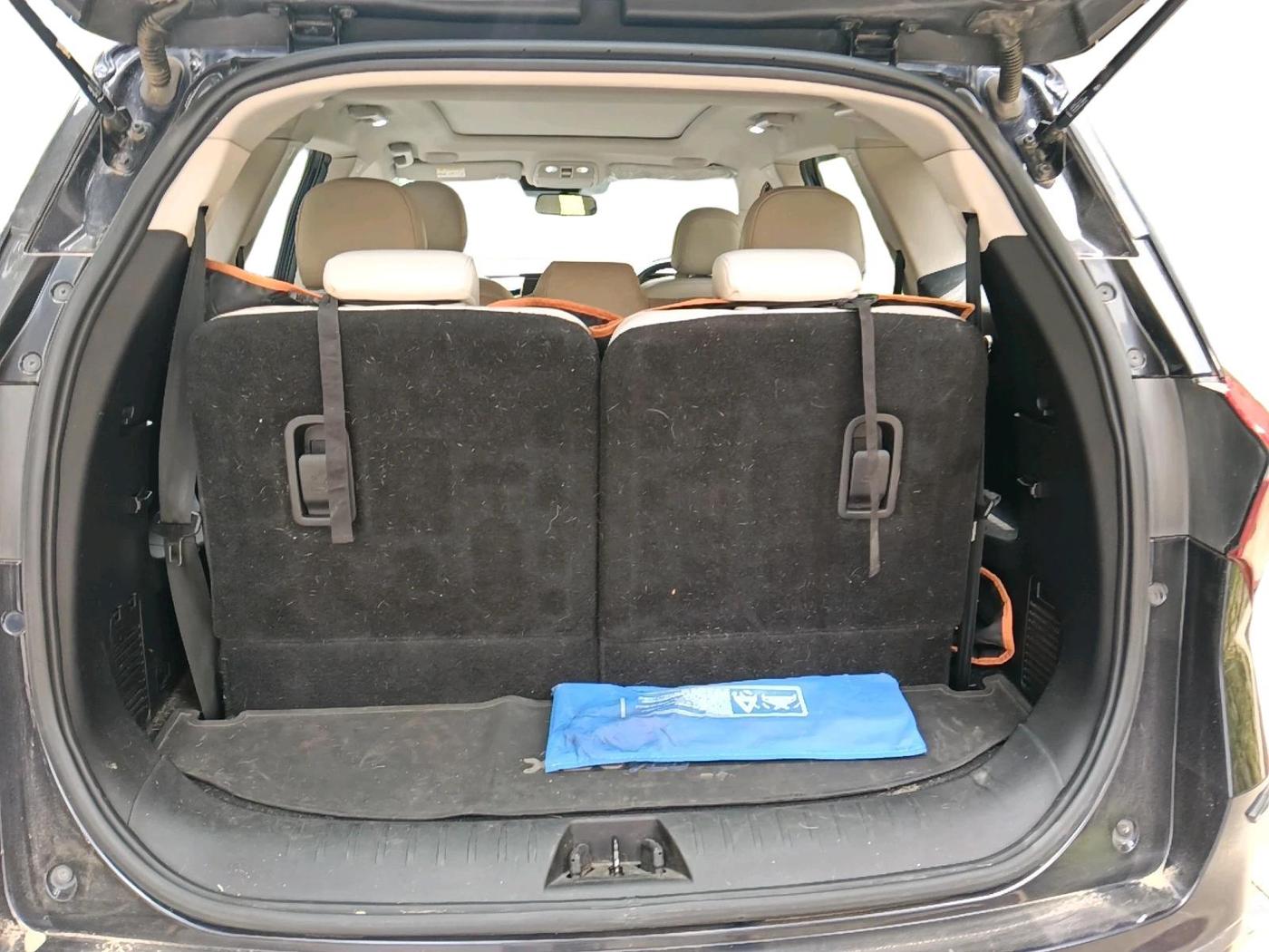 2022 Mahindra XUV700 AX 7 LUXURY P AT 7 STR, Petrol, Automatic, 31,493 km, exterior