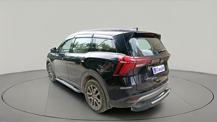 2022 Mahindra XUV700 AX 7 LUXURY P AT 7 STR, Petrol, Automatic, 31,493 km, exterior