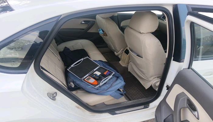 2011 Volkswagen Vento HIGHLINE 1.6 MPI, Petrol, Manual, 1,05,000 km, interior