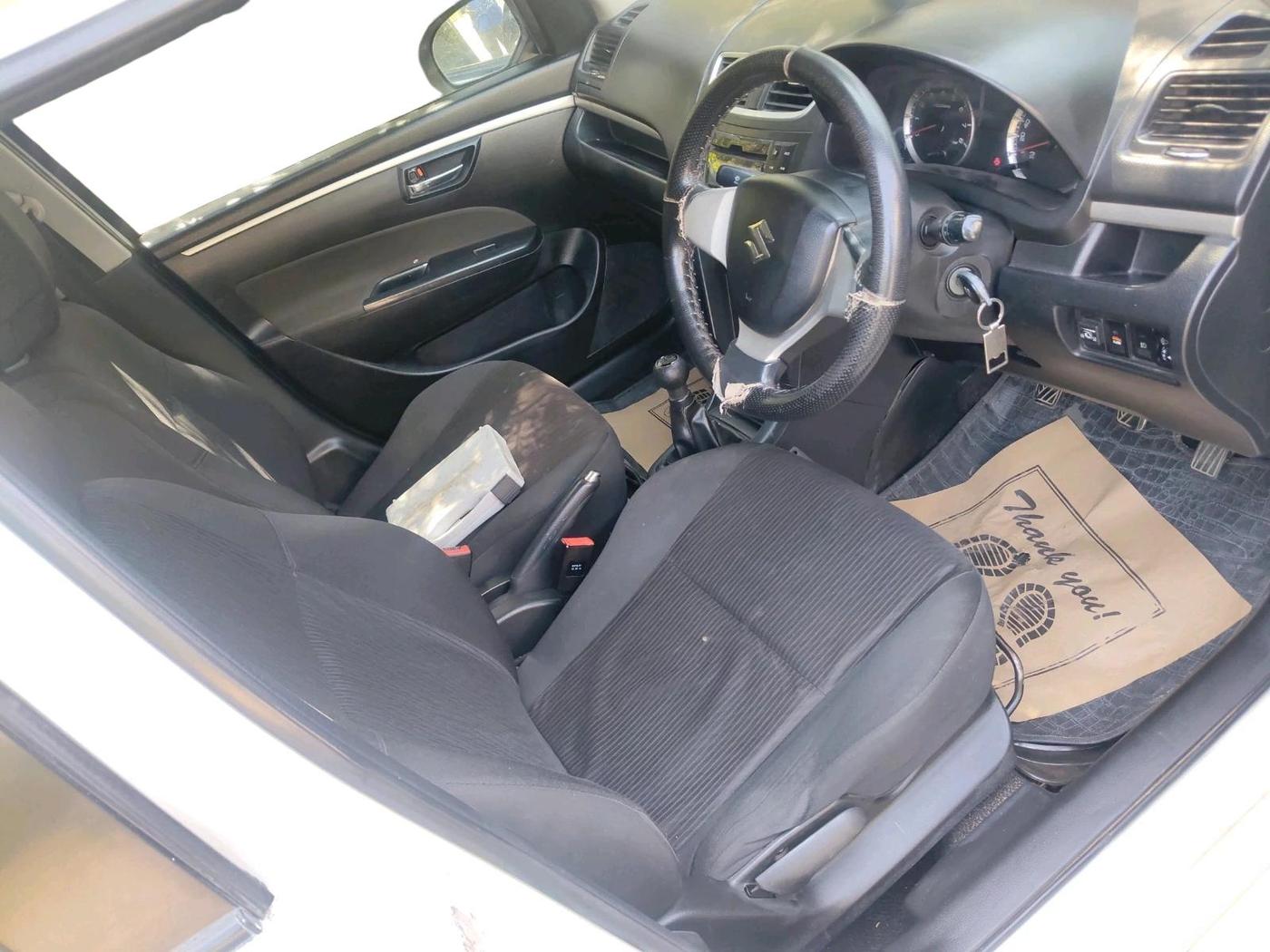 2016 Maruti Swift VXI, CNG, Manual, 73,173 km, interior