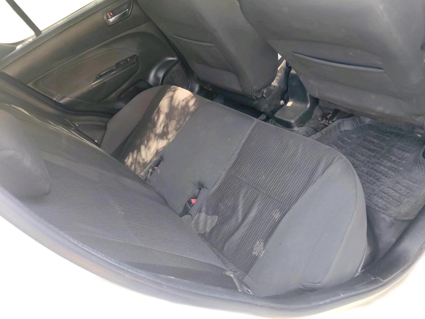 2016 Maruti Swift VXI, CNG, Manual, 73,173 km, interior