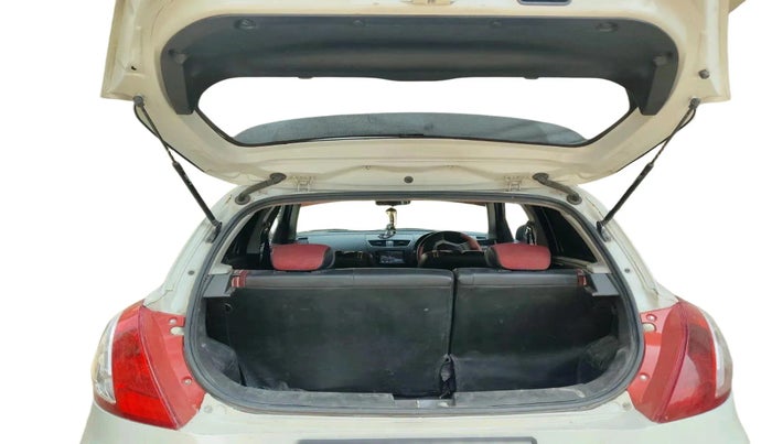 2016 Maruti Swift VXI, Petrol, Manual, 1,35,724 km, exterior