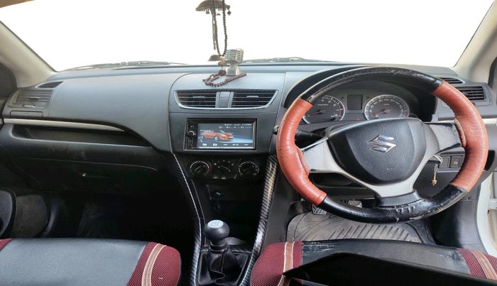 2016 Maruti Swift VXI, Petrol, Manual, 1,35,724 km, interior