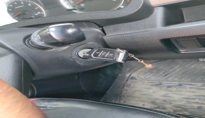 2016 Maruti Swift VXI, Petrol, Manual, 1,35,724 km, interior