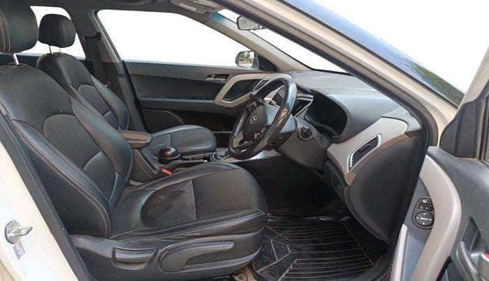 2017 Hyundai Creta SX PLUS AT 1.6 DIESEL, Diesel, Automatic, 2,20,231 km, interior