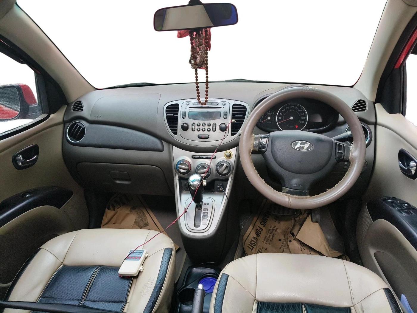 2011 Hyundai i10 ASTA 1.2 AT SUNROOF, Petrol, Automatic, 1,62,902 km, interior