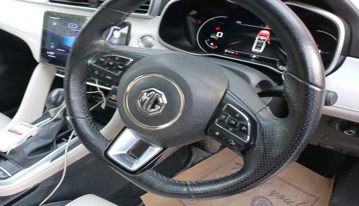 2022 MG ASTOR SMART 1.5 CVT, Petrol, Automatic, 55,311 km, interior