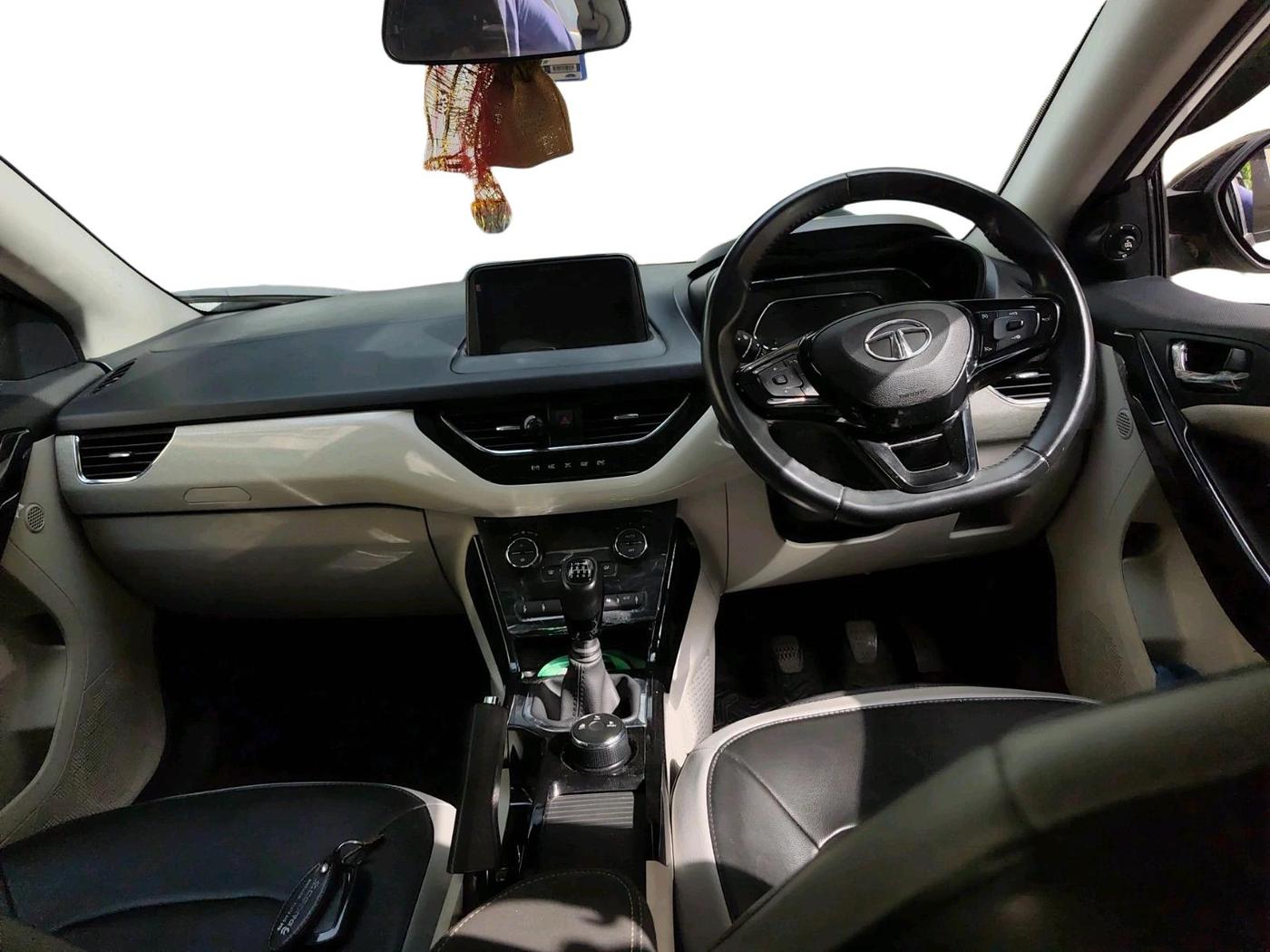 2023 Tata NEXON XZ PLUS PETROL SUNROOF, Petrol, Manual, 7,099 km, interior