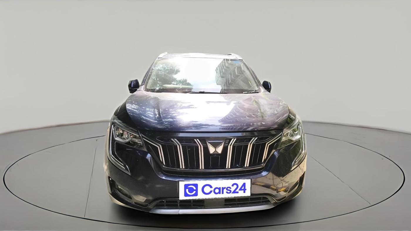 2022 Mahindra XUV700 AX 7 P AT 7 STR, Petrol, Automatic, 76,834 km, exterior