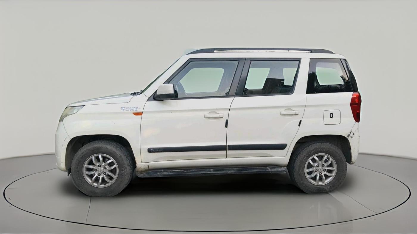 2016 Mahindra TUV300 T8, Diesel, Manual, 86,987 km, exterior