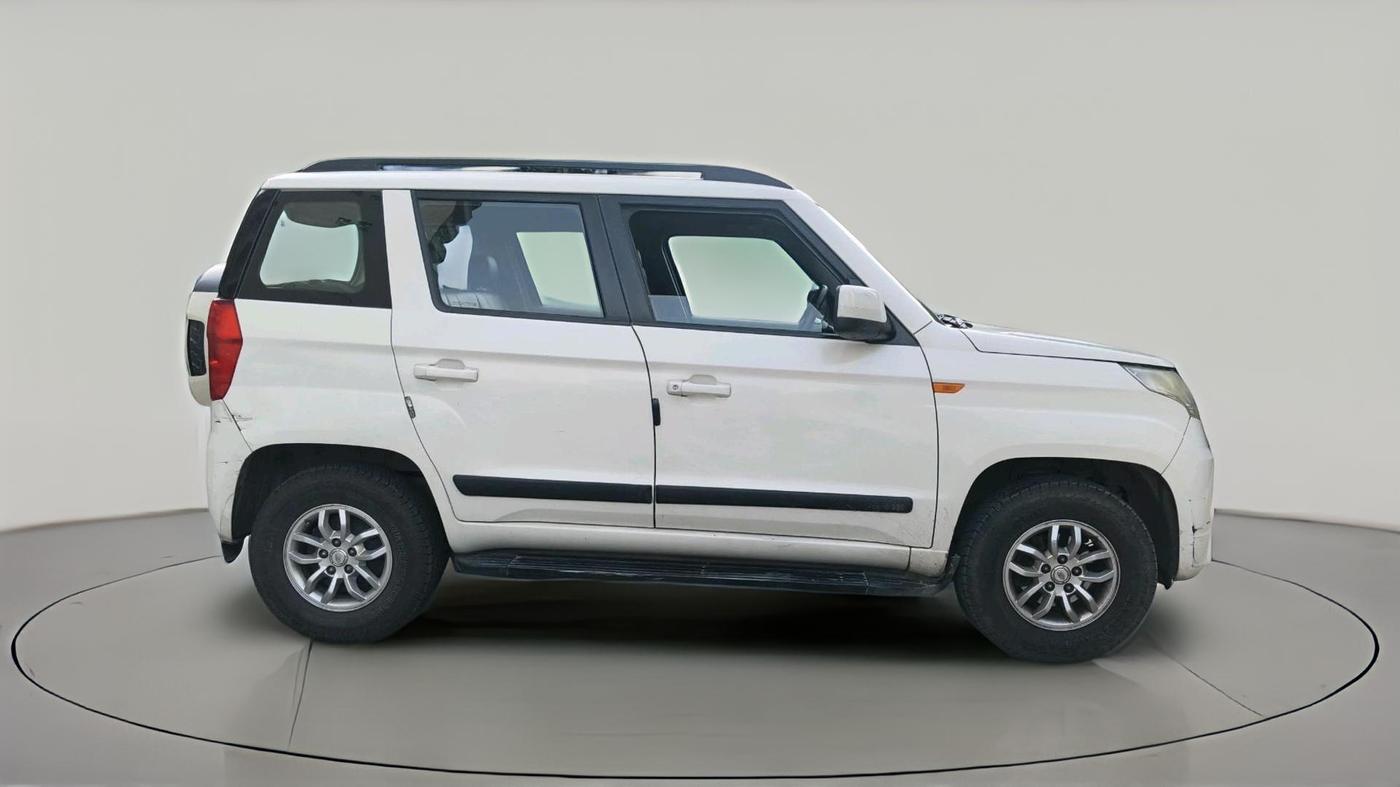2016 Mahindra TUV300 T8, Diesel, Manual, 86,987 km, exterior