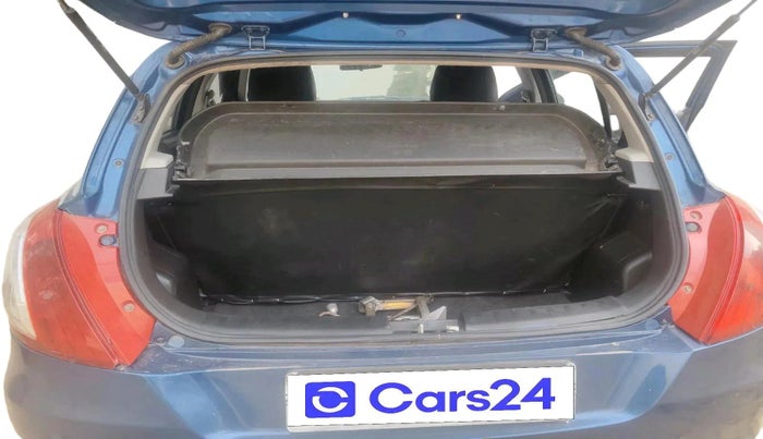2013 Maruti Swift VXI, Petrol, Manual, 1,09,706 km, exterior
