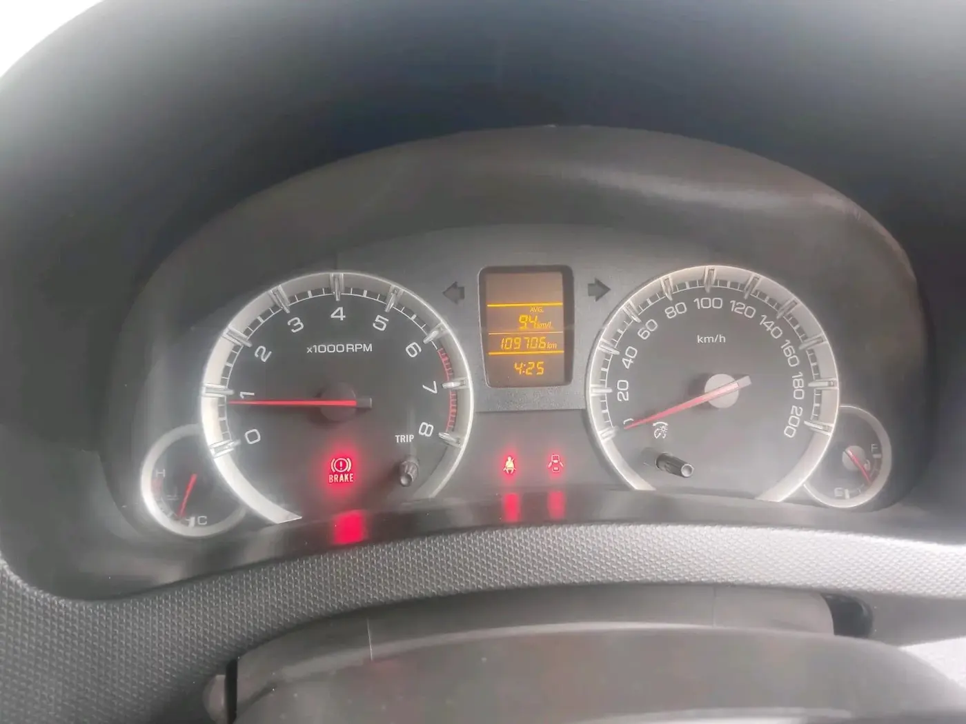 2013 Maruti Swift VXI, Petrol, Manual, 1,09,706 km, interior
